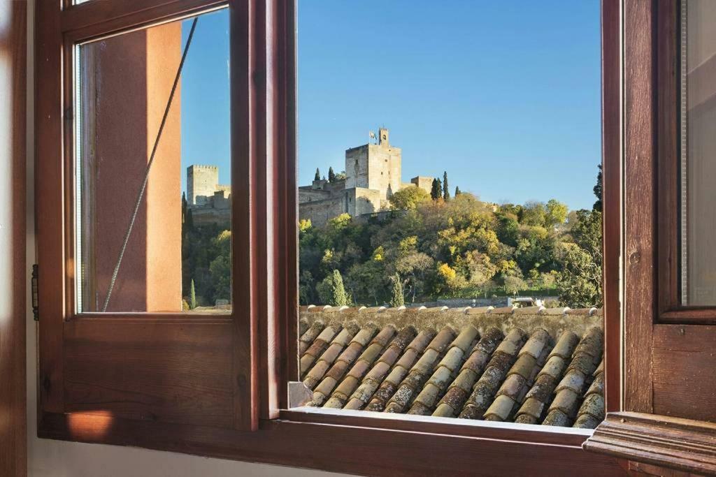 Luminous Alhambra view apartment in Albayzín Granada Exterior foto